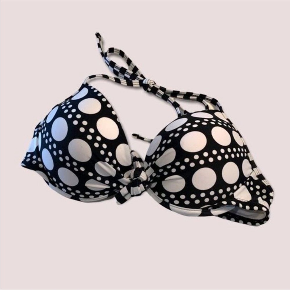 O’rageous Black and White Poka Dot Push Up Bikini
TOP ONLY Size Medium